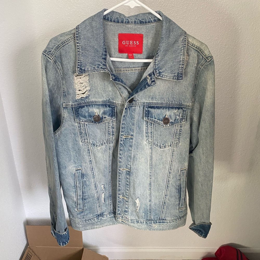 Men’s medium guess jean jacket